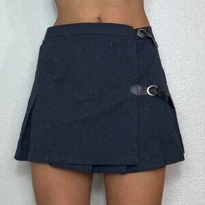 BRANDY MELVILLE PLEATED PREPPY SKIRT
